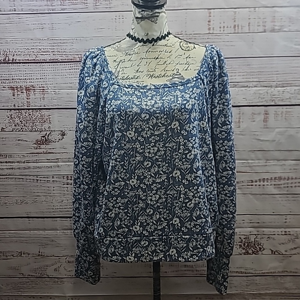 LC Lauren Conrad puff sleeve sweatshirt